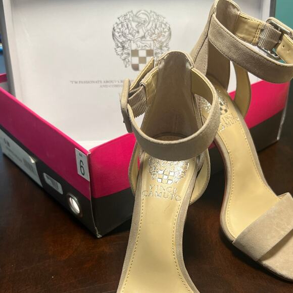 Vince Camuto Bevvyn Whipped Mocha Heels - Picture 10 of 10